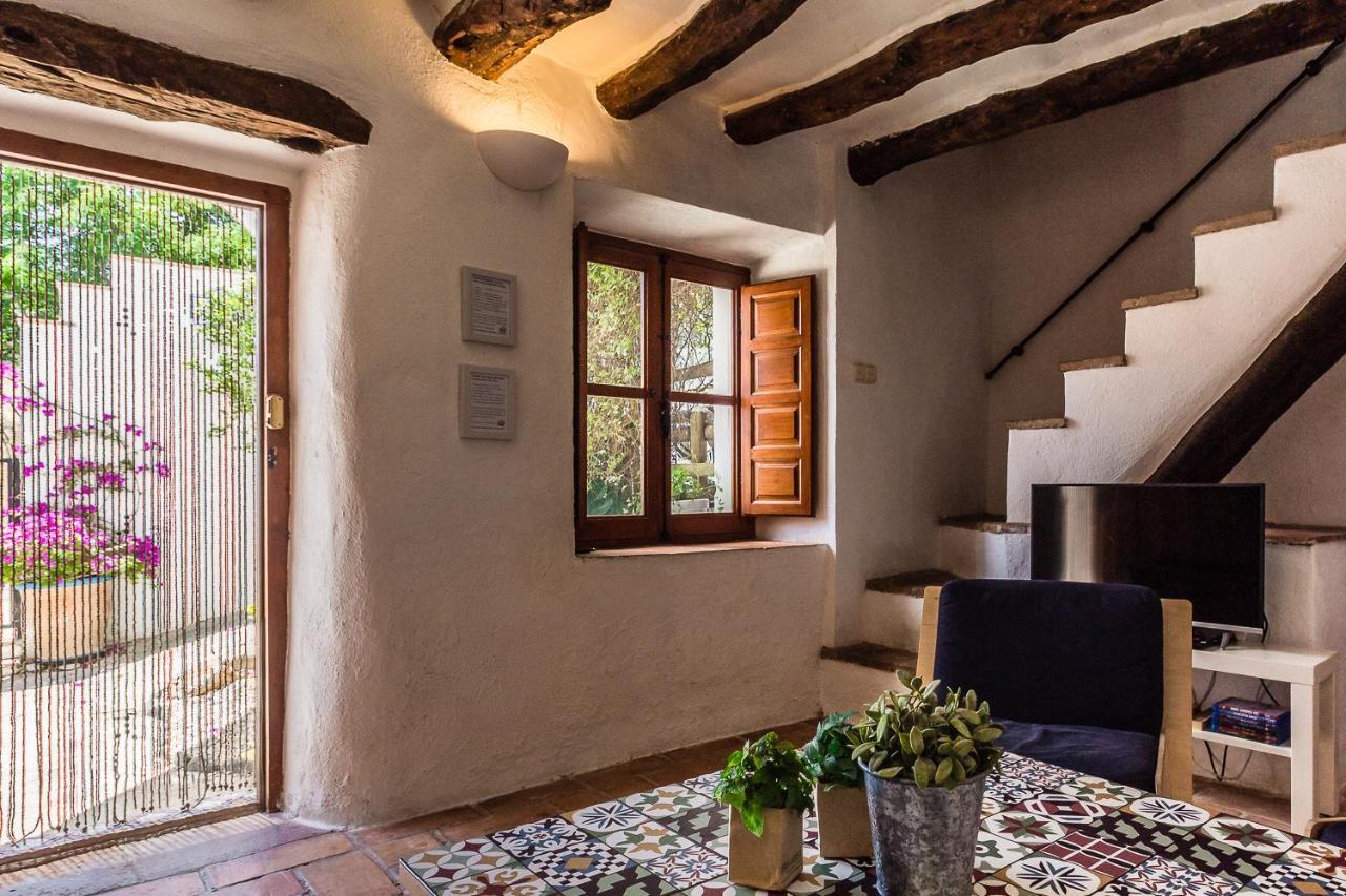 Casa Mundo - 16Th Century Traditional White Village House With Pool Pinos del Valle Dış mekan fotoğraf